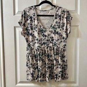 Torrid Super Soft Scoop Neck Babydoll Tee Floral Women's Size 00 or 10